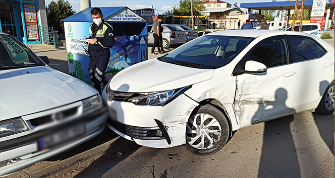 Kahramanmaraş’ta trafik kazası: 1’i ağır 2 yaralı