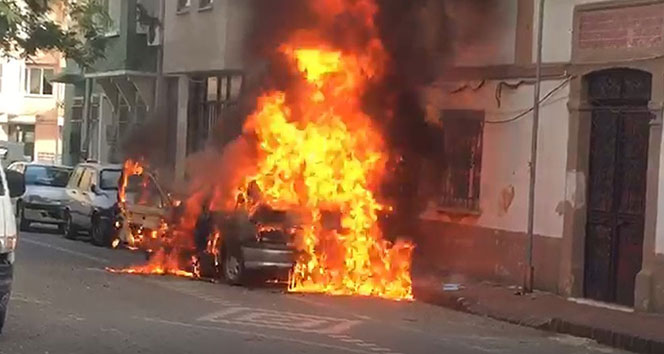 LPG’li otomobil alev topuna döndü…Patlama anları kamerada